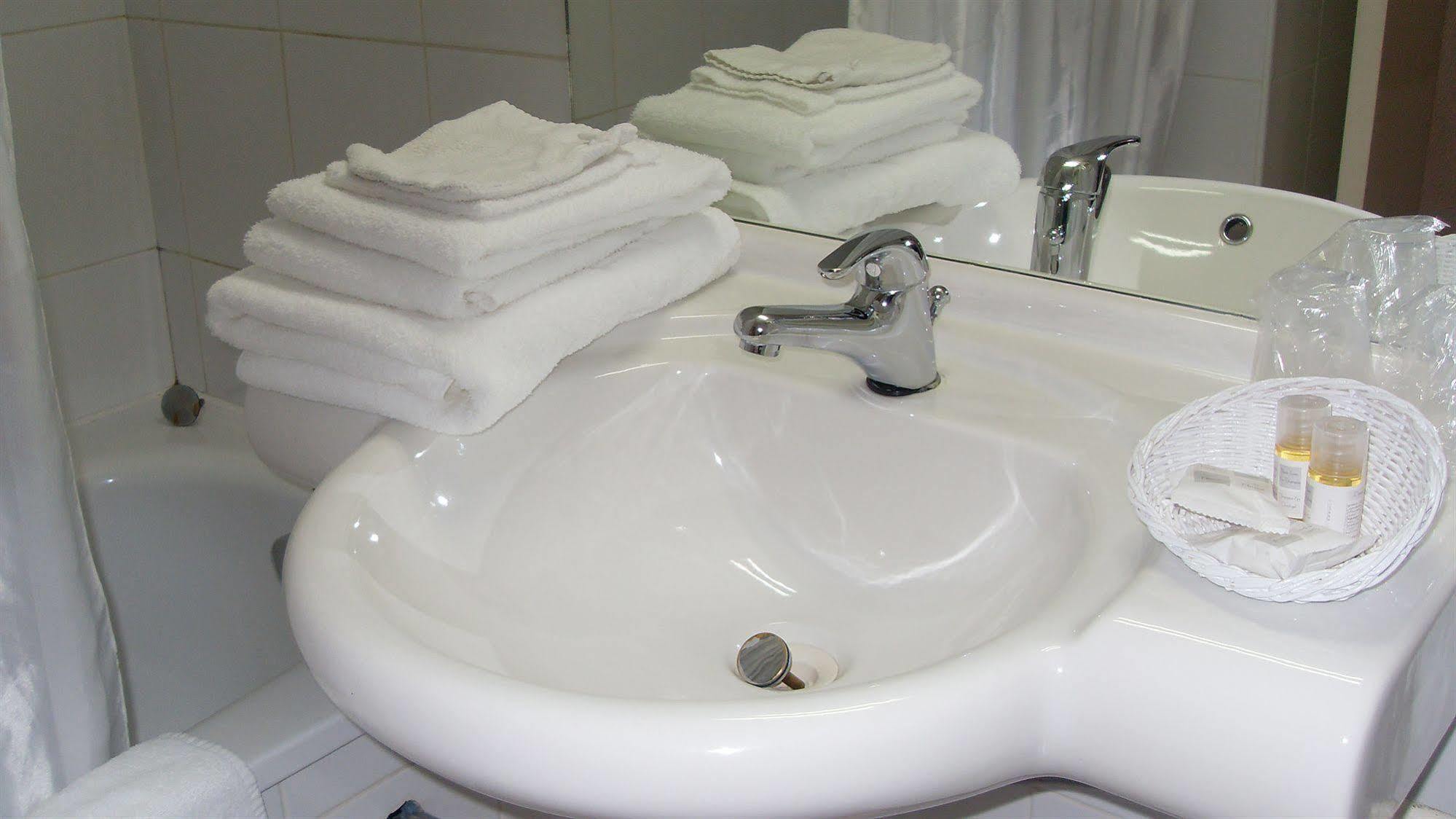 Brit Hotel لانديفيسياو المظهر الخارجي الصورة